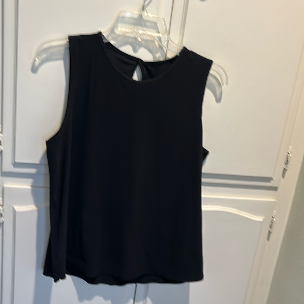 Lululemon sleeveless black top polyester